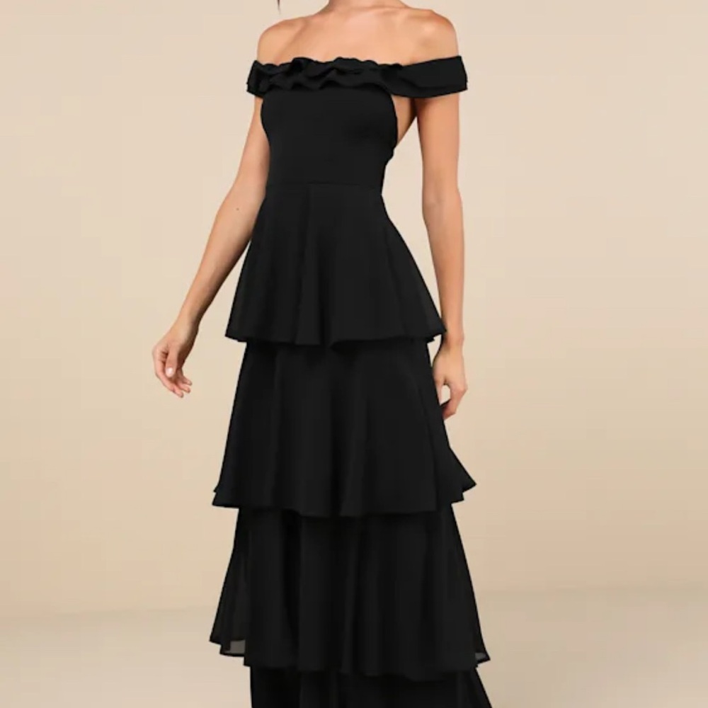 PROM Elegant Black Off-Shoulder Tiered Dress